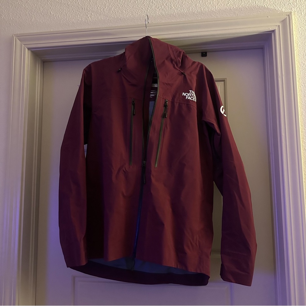 The North Face Summit Series Pumori GORE-TEX Purple/Burgundy Jacket Size M RARE